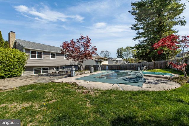 300 FAIRMOUNT AVE, Blackwood, NJ 08012