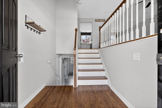 300 FAIRMOUNT AVE, Blackwood, NJ 08012