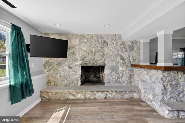 300 FAIRMOUNT AVE, Blackwood, NJ 08012