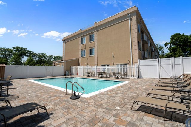 54 School Street 121, Westbury, NY 11590