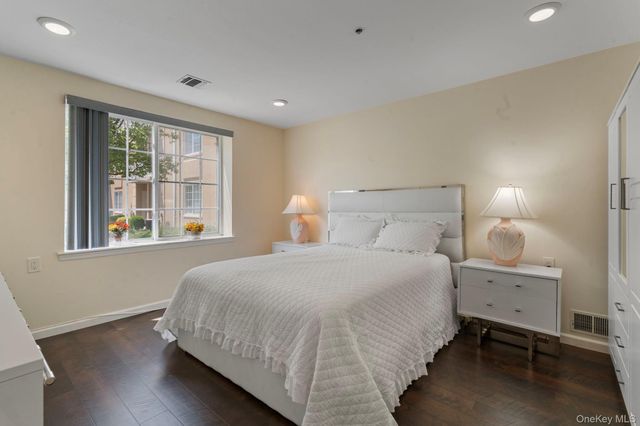 54 School Street 121, Westbury, NY 11590
