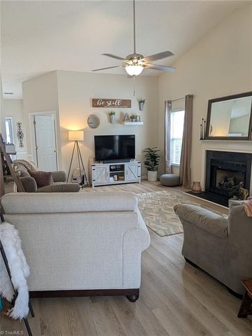1008 Chesapeake Lane, Archdale, NC 27263
