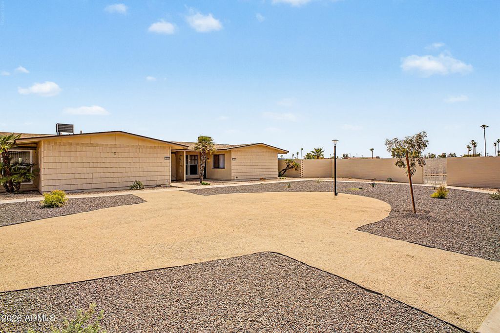 10737 W SANTA FE Drive, Sun City, AZ 85351 — photo 3