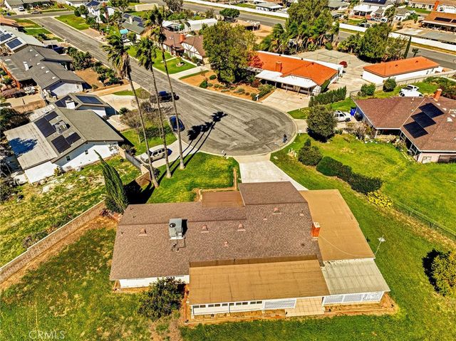 9210 TRAILHEAD, Jurupa Valley, CA 92509