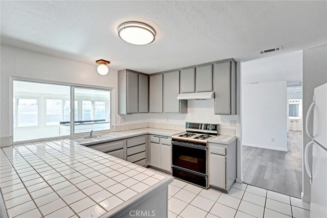 9210 TRAILHEAD, Jurupa Valley, CA 92509
