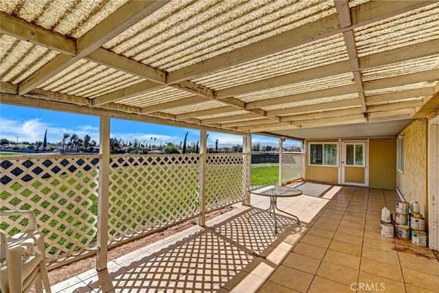 9210 TRAILHEAD, Jurupa Valley, CA 92509