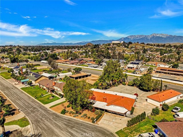 9210 TRAILHEAD, Jurupa Valley, CA 92509