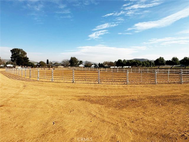 9210 TRAILHEAD, Jurupa Valley, CA 92509