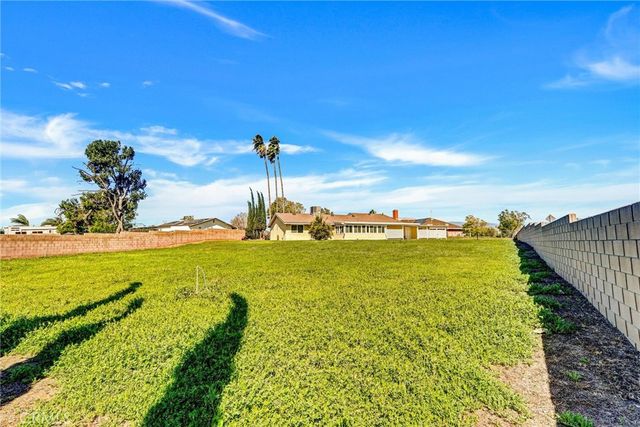 9210 TRAILHEAD, Jurupa Valley, CA 92509