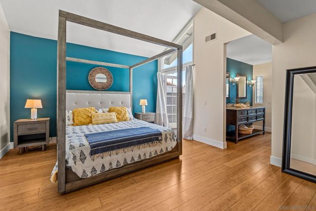 1141 Cerro Largo Dr, Solana Beach, CA 92075