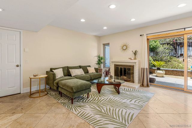 1141 Cerro Largo Dr, Solana Beach, CA 92075