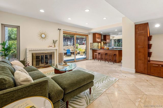 1141 Cerro Largo Dr, Solana Beach, CA 92075