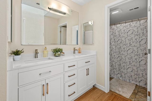 1141 Cerro Largo Dr, Solana Beach, CA 92075