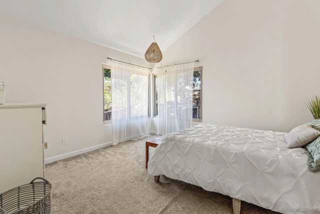 1141 Cerro Largo Dr, Solana Beach, CA 92075