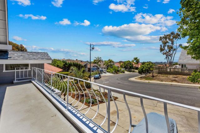 1141 Cerro Largo Dr, Solana Beach, CA 92075