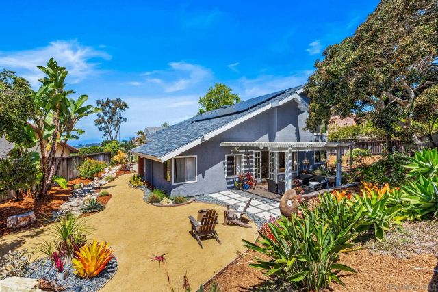 1141 Cerro Largo Dr, Solana Beach, CA 92075