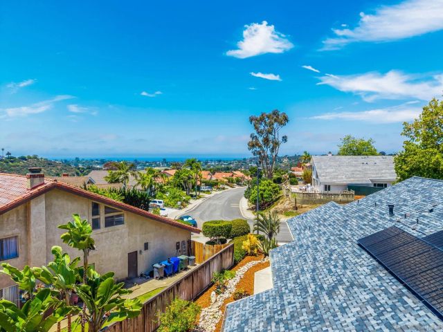 1141 Cerro Largo Dr, Solana Beach, CA 92075