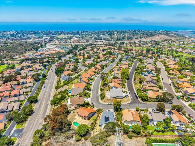 1141 Cerro Largo Dr, Solana Beach, CA 92075