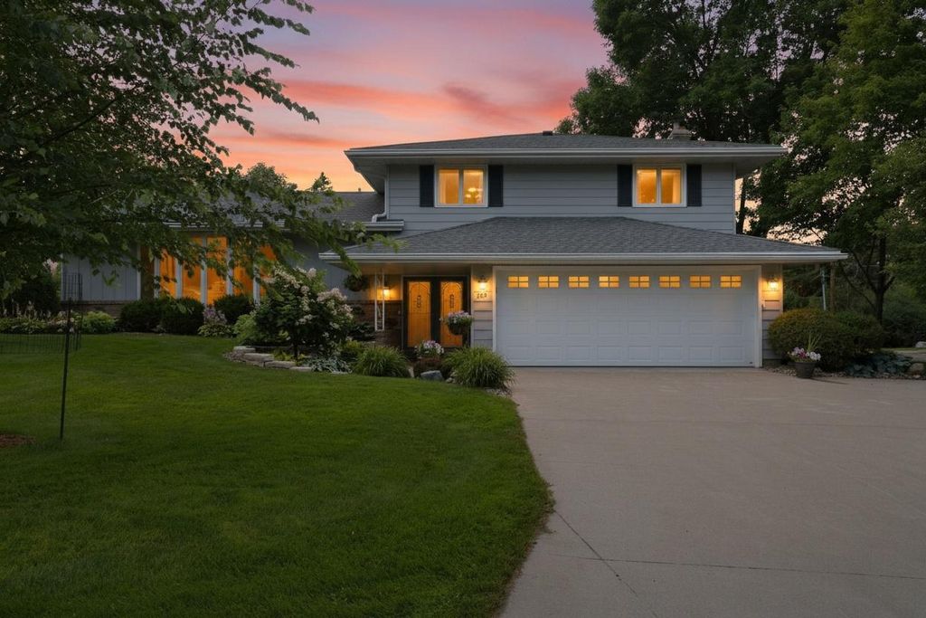 980 Lydia Avenue W, Roseville, MN 55113 — exterior