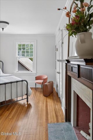 720 N Broadway, Saratoga Springs, NY 12866