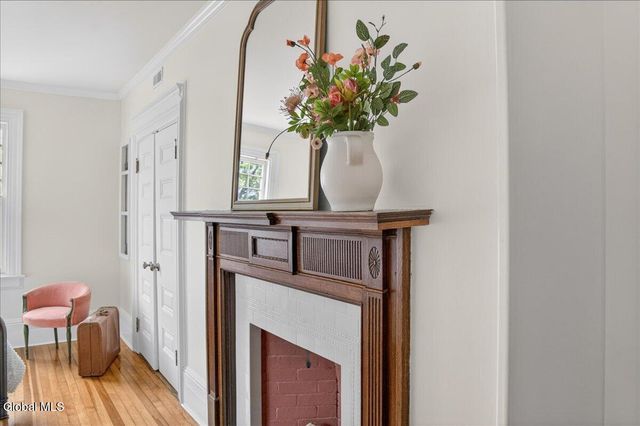 720 N Broadway, Saratoga Springs, NY 12866