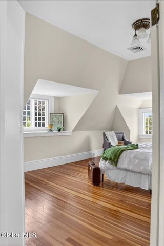 720 N Broadway, Saratoga Springs, NY 12866