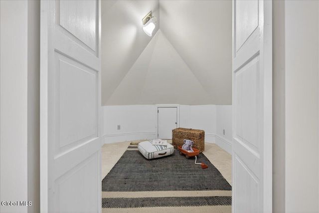 720 N Broadway, Saratoga Springs, NY 12866