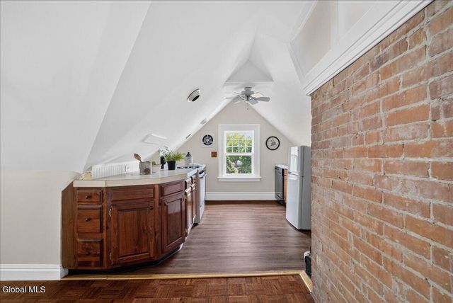 720 N Broadway, Saratoga Springs, NY 12866