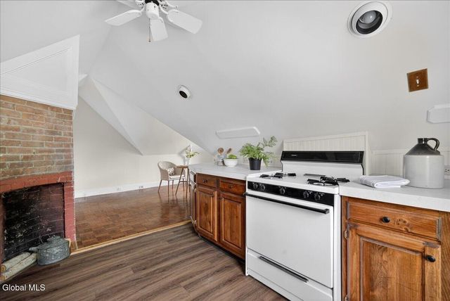 720 N Broadway, Saratoga Springs, NY 12866