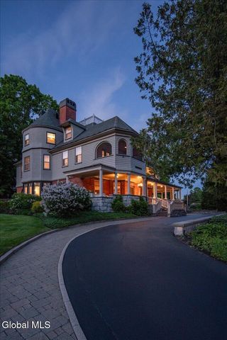 720 N Broadway, Saratoga Springs, NY 12866