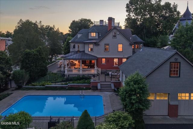 720 N Broadway, Saratoga Springs, NY 12866
