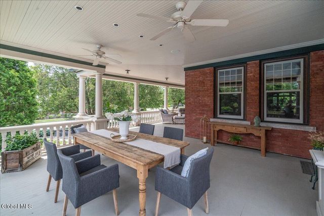 720 N Broadway, Saratoga Springs, NY 12866