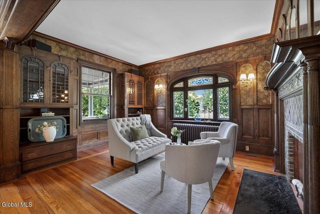 720 N Broadway, Saratoga Springs, NY 12866