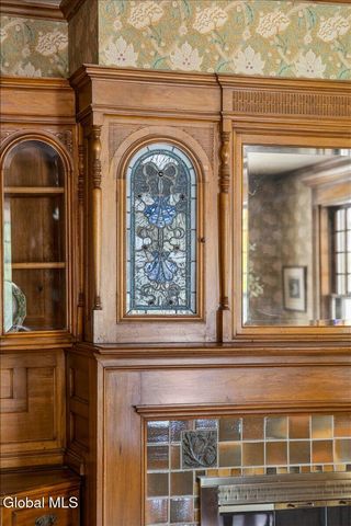 720 N Broadway, Saratoga Springs, NY 12866