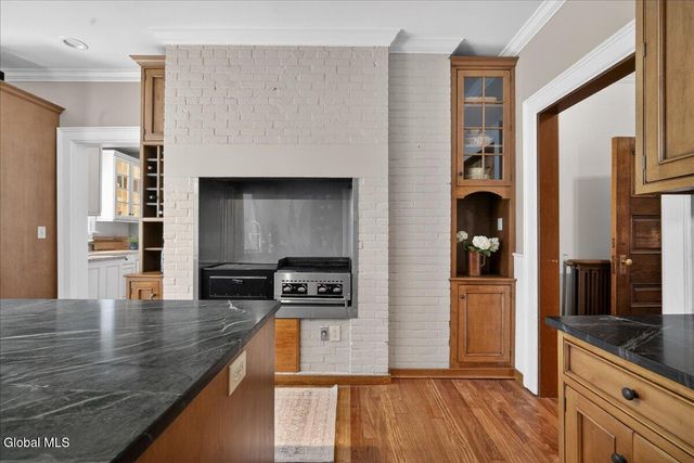 720 N Broadway, Saratoga Springs, NY 12866