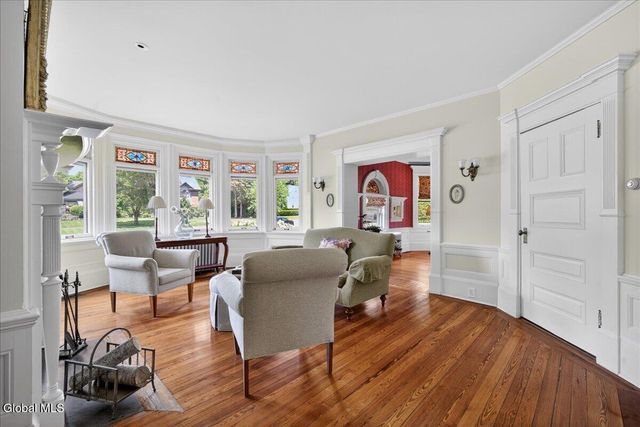 720 N Broadway, Saratoga Springs, NY 12866