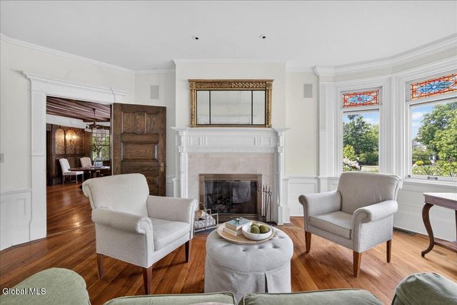 720 N Broadway, Saratoga Springs, NY 12866