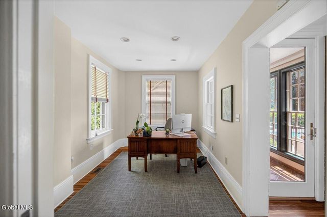 720 N Broadway, Saratoga Springs, NY 12866