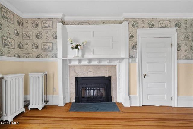 720 N Broadway, Saratoga Springs, NY 12866