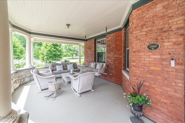 720 N Broadway, Saratoga Springs, NY 12866