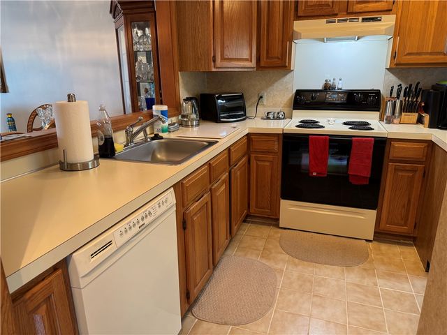 158 Scenery Lane, Johnston, RI 02919