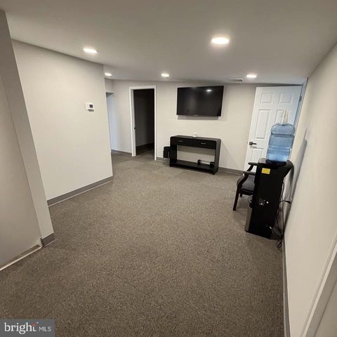 203 E PENNSYLVANIA BLVD, Feasterville Trevose, PA 19053