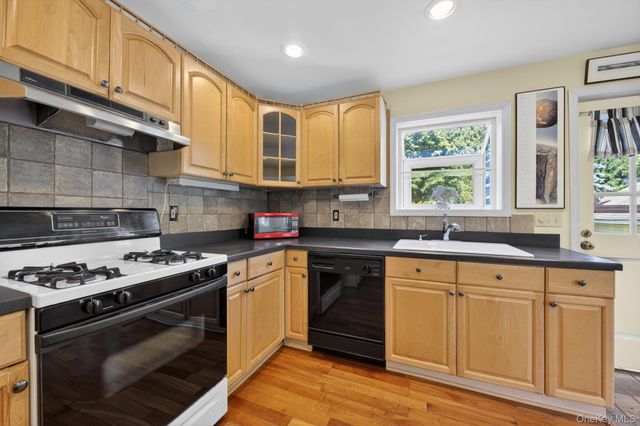250 Rombout Avenue, Beacon, NY 12508