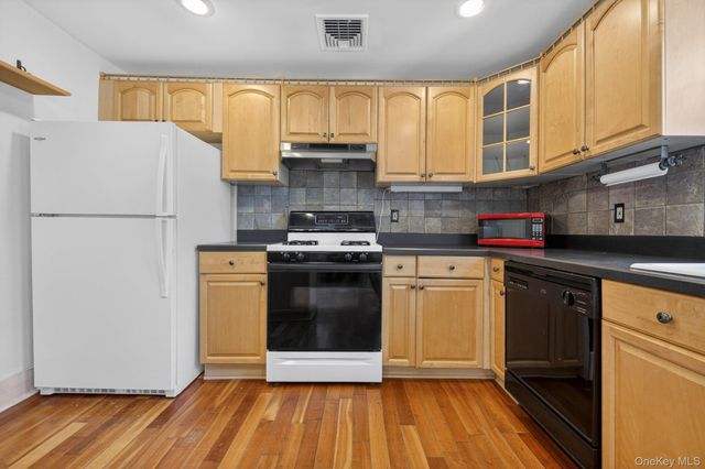 250 Rombout Avenue, Beacon, NY 12508