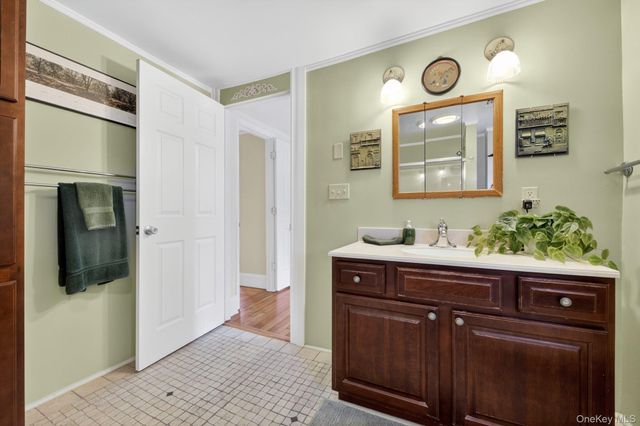 250 Rombout Avenue, Beacon, NY 12508