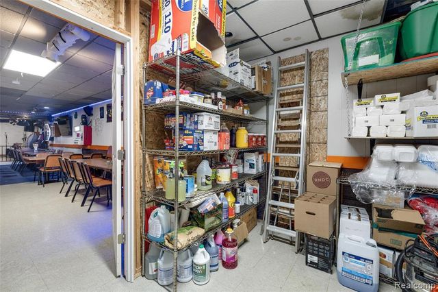 844 E 10 Mile Road, Hazel Park, MI 48030