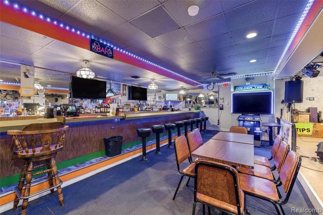 844 E 10 Mile Road, Hazel Park, MI 48030