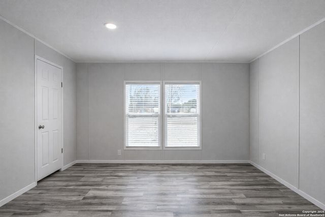 563 Oak Trail, Canyon Lake, TX 78133