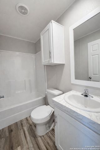 563 Oak Trail, Canyon Lake, TX 78133