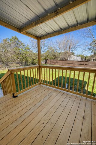 563 Oak Trail, Canyon Lake, TX 78133